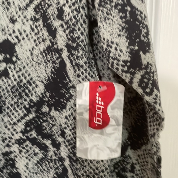 NWT longsleeved T-shirt - Picture 4 of 5